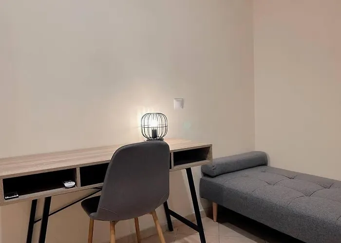 2Br Apartment Next To National Archaeological Museum And Aueb